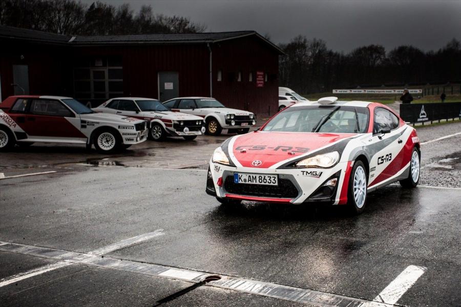  Toyota GT 86 CS-R3 Rally Car 2015 года  (фото 4 из 19)